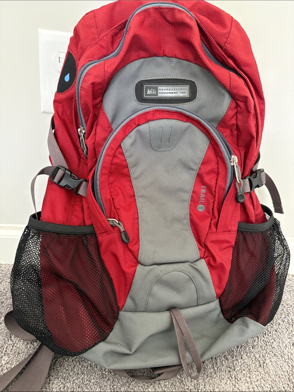 vintage REI Trail 25 hiking daypack